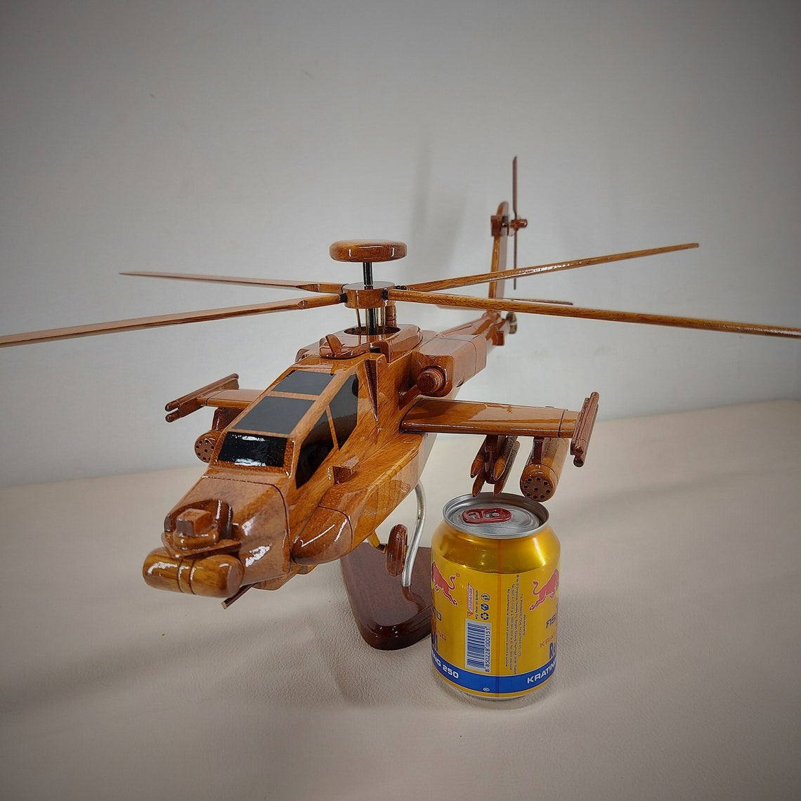 Robinson R22 Wooden Helicopter Model – Handmade Aviation Collectible