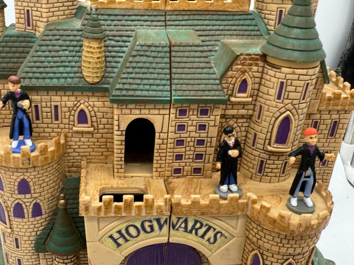 2001 Polly Pocket Harry Potter Hogwarts Castle