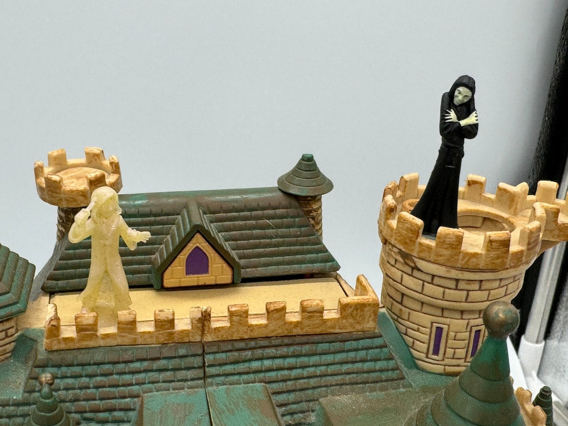 2001 Polly Pocket Harry Potter Hogwarts Castle